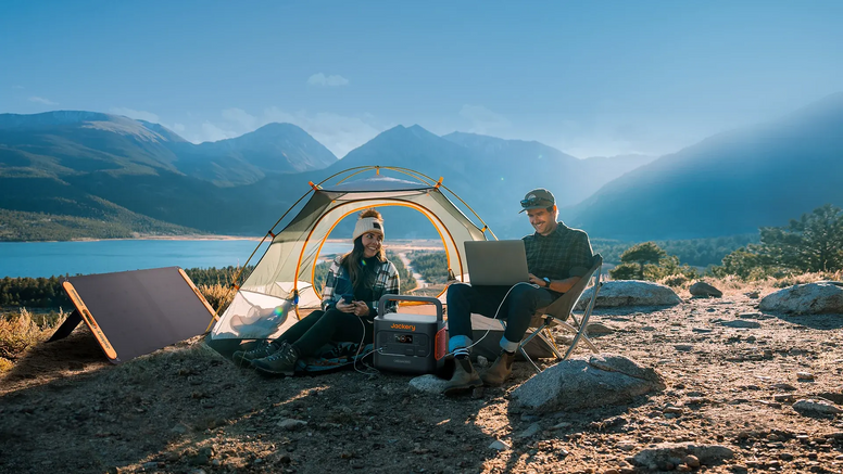 How Caravan Solar Panels Unleash Freedom on the Road