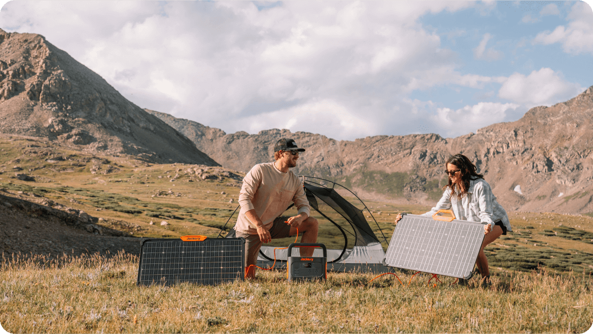 Embrace the Beauty of Fall: Reasons for Fall Camping and How a Camping Battery Enhances Your Outdoor Experience