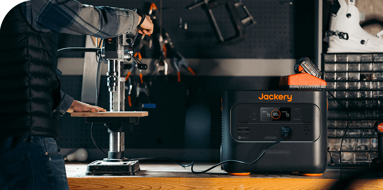 Jackery_E2000Pro_Portable_Power_Station-2