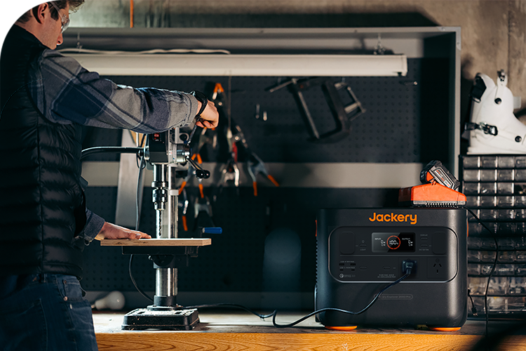 Jackery_E2000Pro_Portable_Power_Station-2