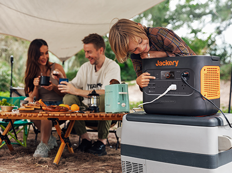 Jackery_E2000Pro_Portable_Power_Station-4