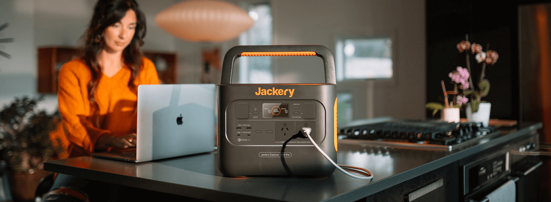 Jackery_Portable_Power_Station_1000Pro-12