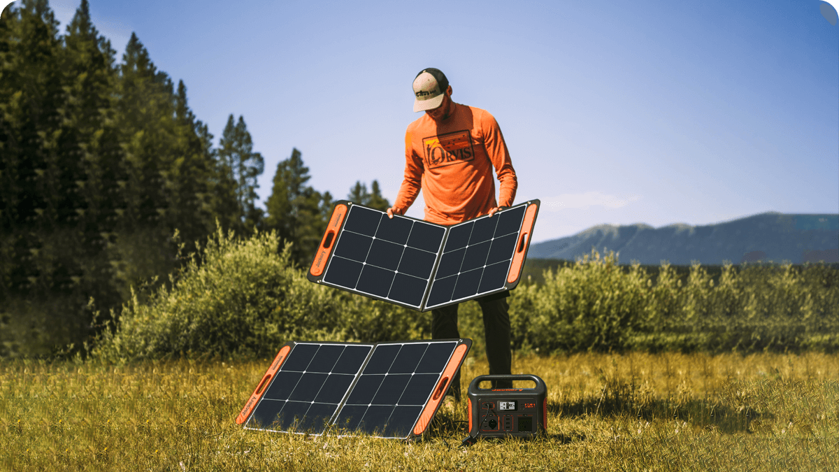 <p>Instant Set Up Solar Energy System. Within 60 seconds to set up, the solar panel stands firmly and can ensure optimum absorption of the sunlight thanks to its adjustable kickstands. It is the perfect companion for outdoor travel.</p>