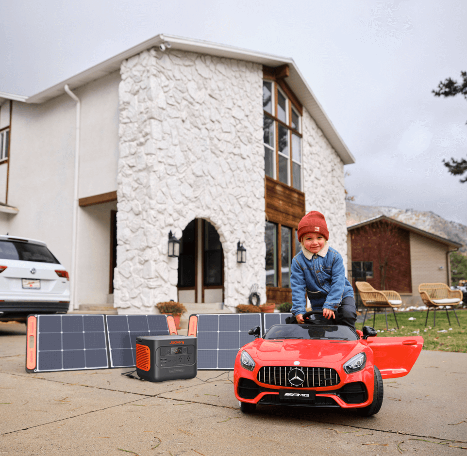 Jackery_Solar_Generator_2000_Pro-4